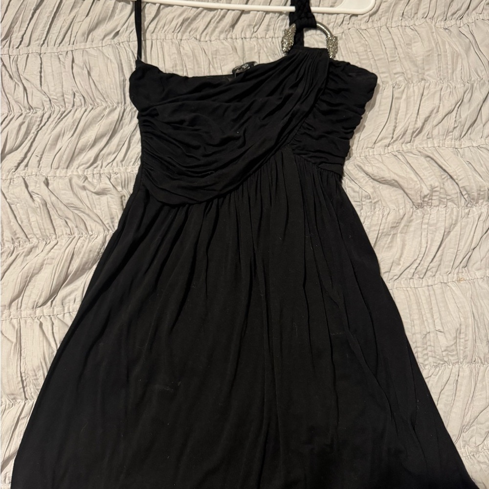 Elegant Black One-Shoulder Dress